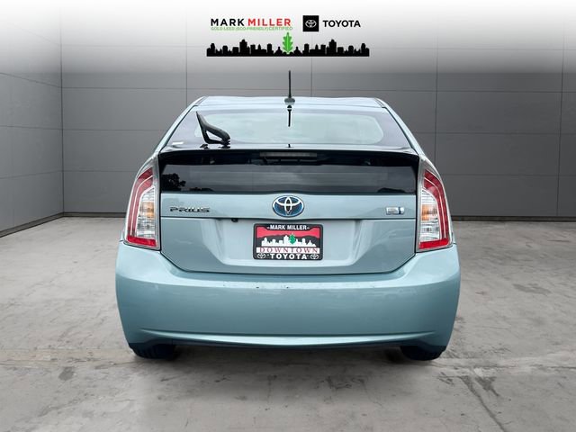 Used 2015 Toyota Prius Four FWD image 4
