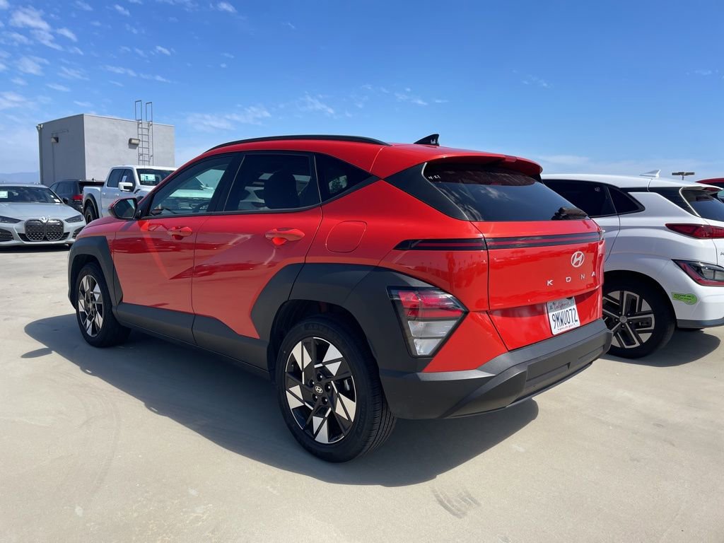 Used 2024 Hyundai Kona SEL FWD image 4