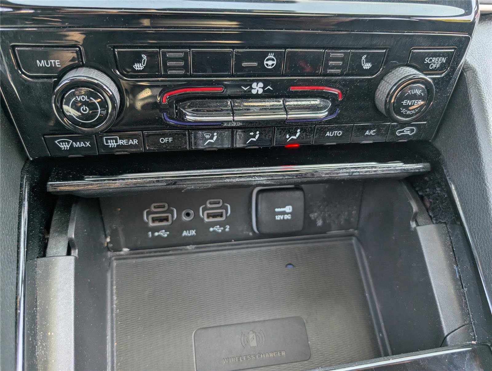 Used 2023 Jeep Grand Cherokee Altitude image 28