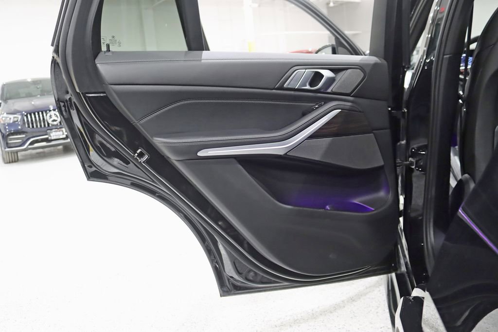 Used 2024 BMW X5 xDrive40i w/ M Sport Package image 39