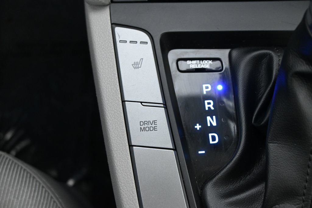 Used 2018 Hyundai Elantra Value Edition FWD image 31
