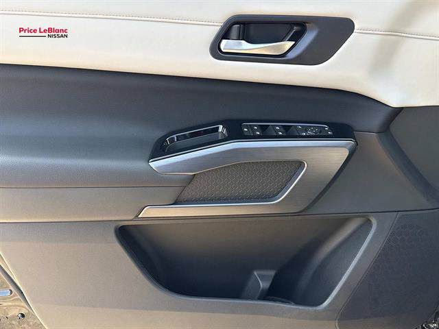 New 2026 Nissan Pathfinder SL FWD image 12