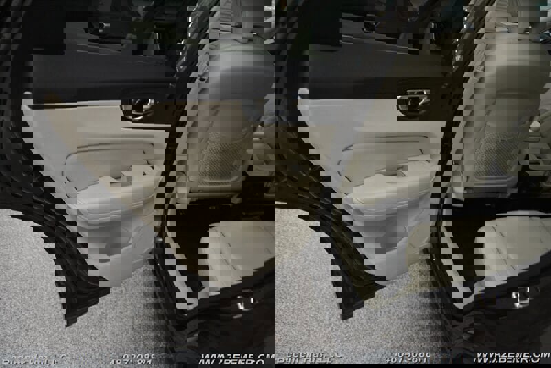 Used 2022 Volvo XC60 T8 Inscription Expression w/ Advanced Package image 35