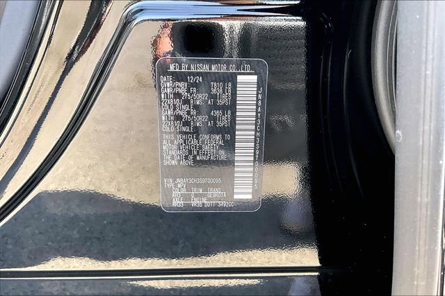 Used 2025 Nissan Armada Platinum Reserve image 30