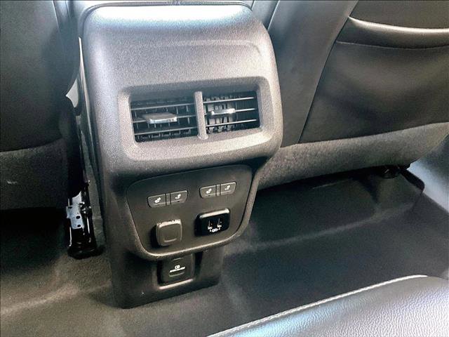Used 2018 Chevrolet Equinox Premier AWD/4WD image 22