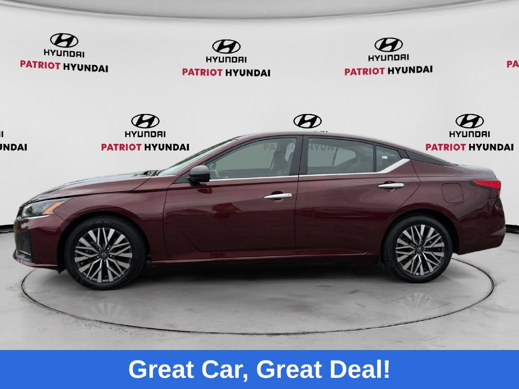 Used 2025 Nissan Altima 2.5 SV FWD image 6