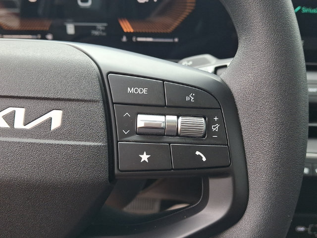 Certified 2025 Kia K4 FWD image 21
