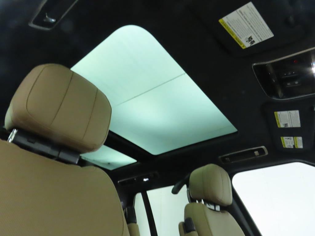 New 2025 Land Rover Range Rover SE image 20