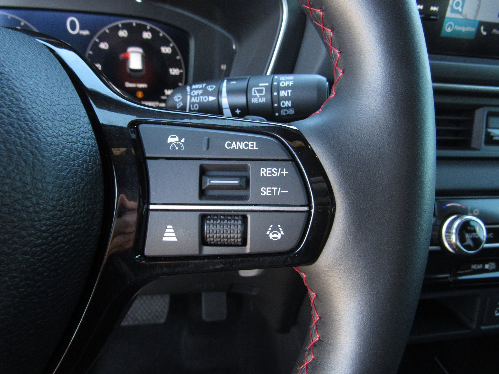 Used 2025 Honda Pilot Black Edition image 28