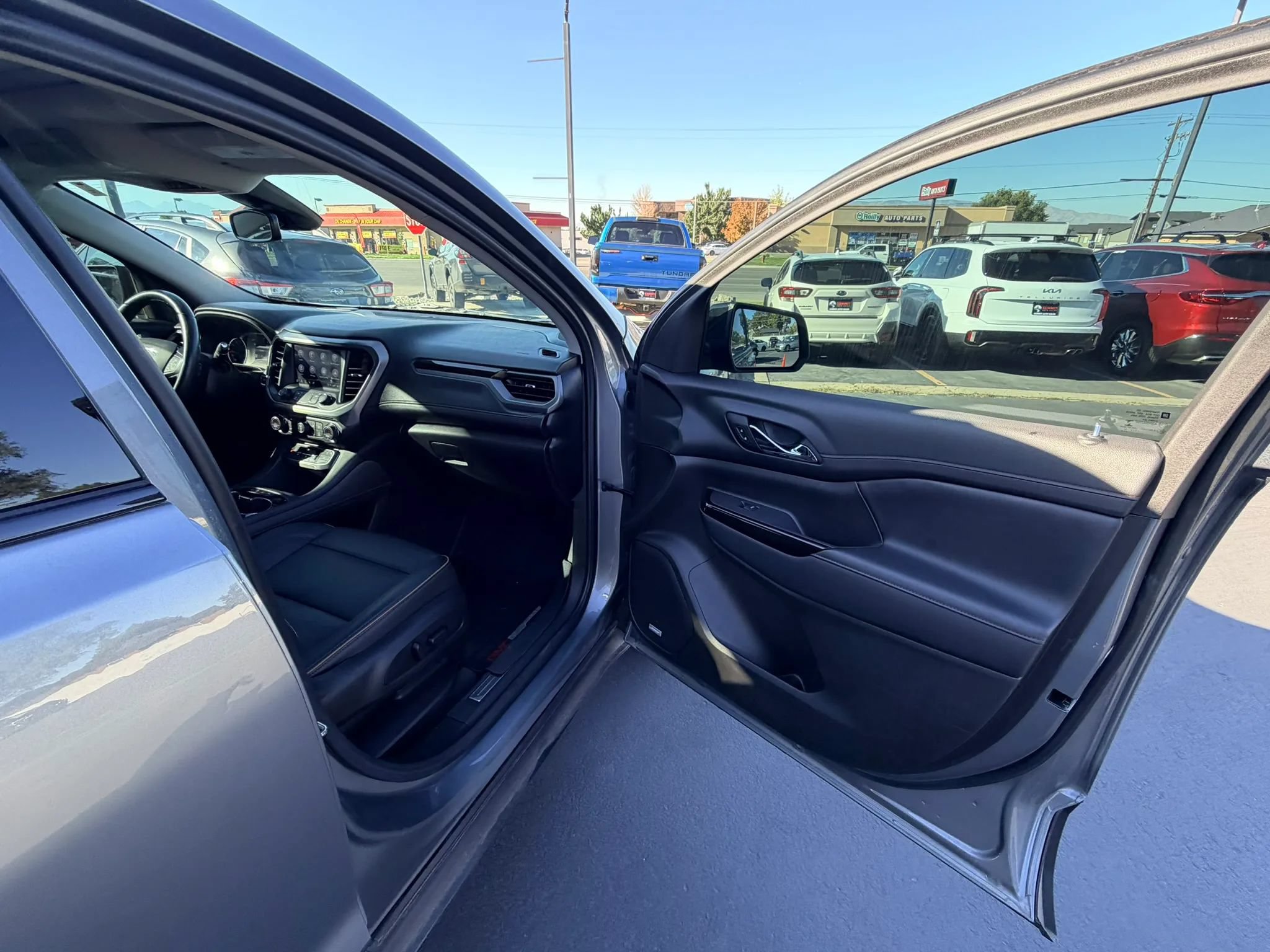 Used 2021 GMC Acadia AT4 w/ Trailering Package AWD/4WD image 24