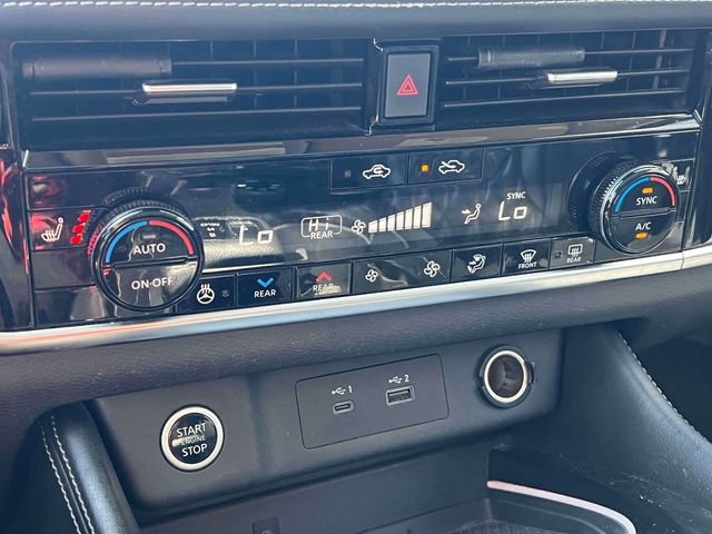 Used 2023 Nissan Rogue Platinum w/ Platinum Premium Package AWD/4WD image 32