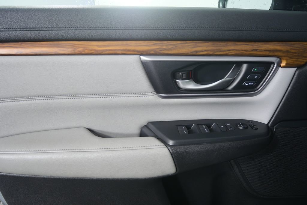 Used 2017 Honda CR-V Touring image 9