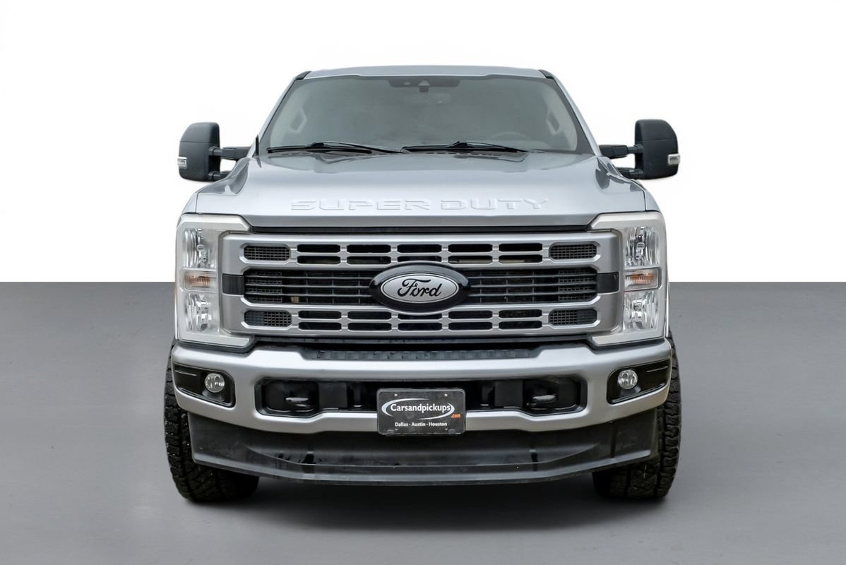 Used 2023 Ford F250 XLT AWD/4WD image 3