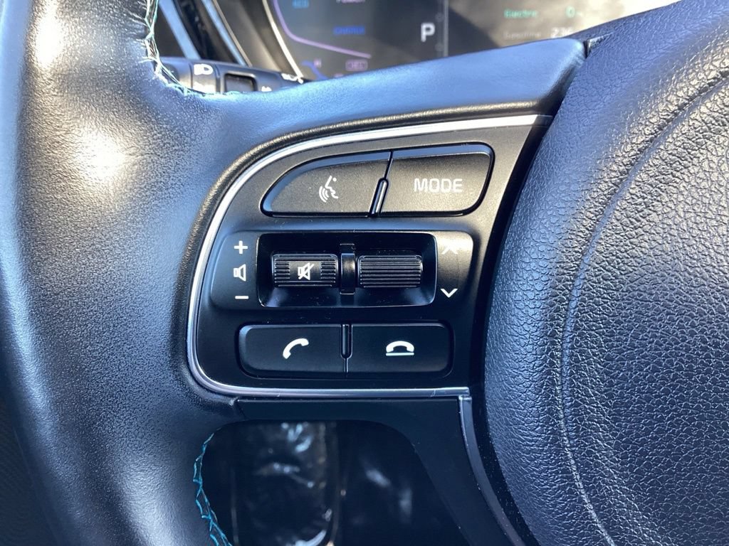 Used 2020 Kia Niro EX Premium FWD image 17