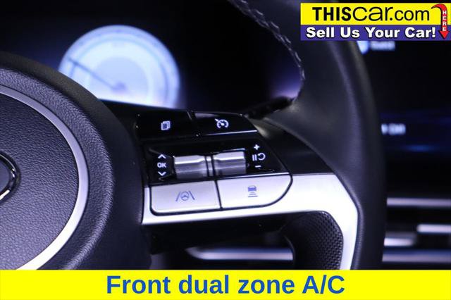 Used 2022 Hyundai Elantra Limited FWD image 17