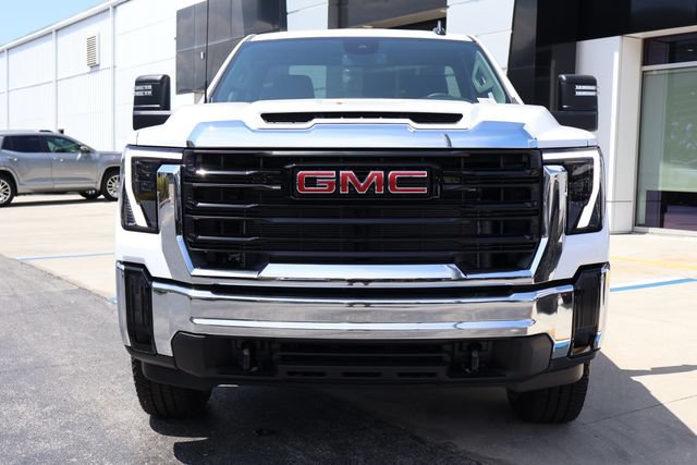 New 2026 GMC Sierra 3500 Pro AWD/4WD image 2