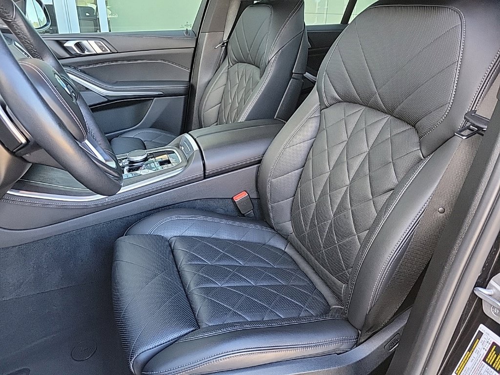 Used 2024 BMW X5 xDrive40i w/ Premium Package AWD/4WD image 11