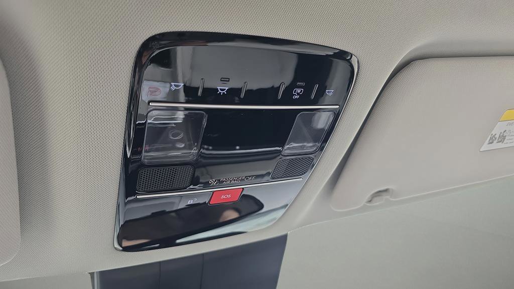 New 2026 Hyundai Santa Fe SE FWD image 25