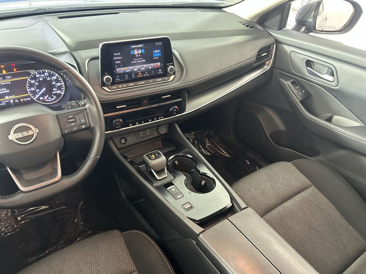 Used 2025 Nissan Rogue SV FWD image 22