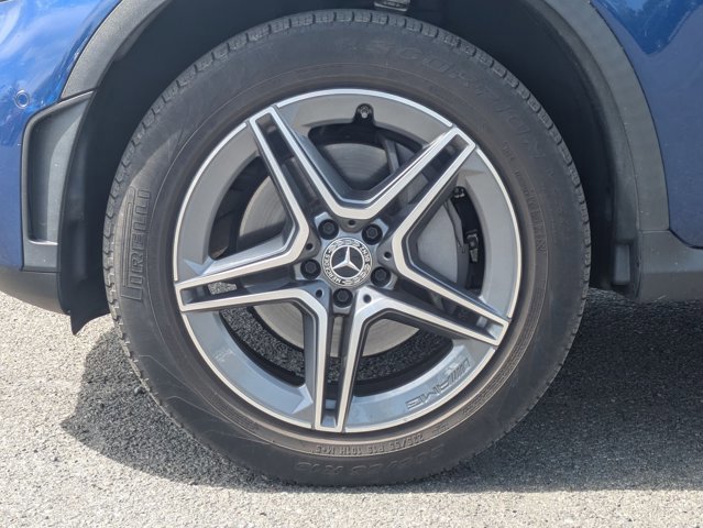 Used 2021 Mercedes-Benz GLC 300 4MATIC image 9