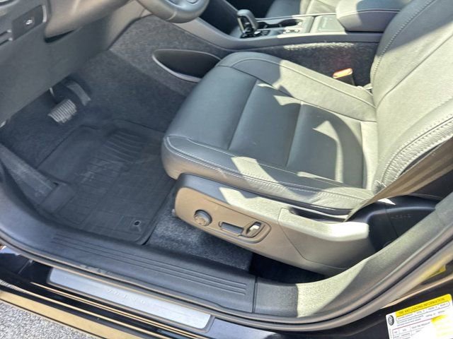 New 2025 Volvo XC40 B5 Core w/ Protection Package Premier AWD/4WD image 14