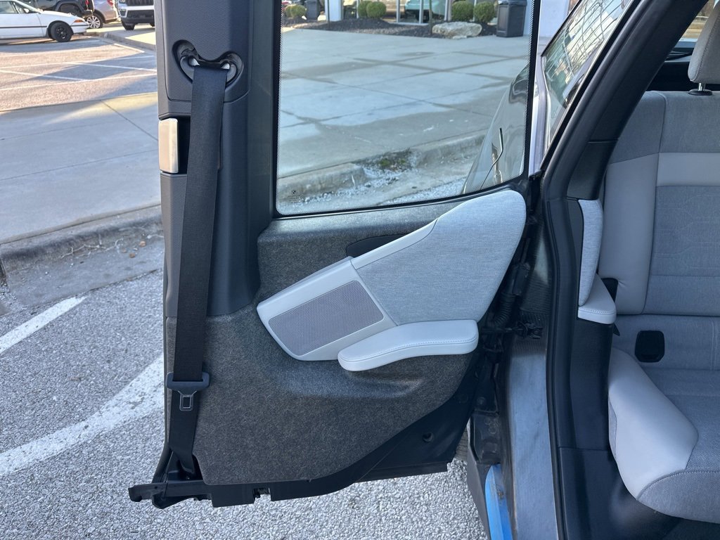 Used 2015 BMW i3 Base image 41