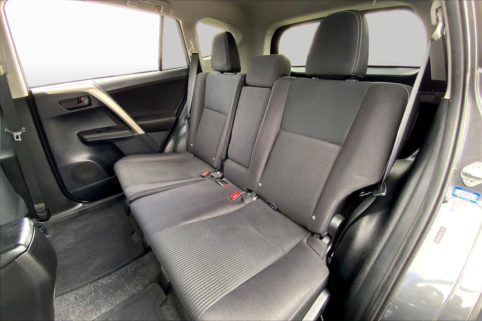 Used 2013 Toyota RAV4 XLE FWD image 20