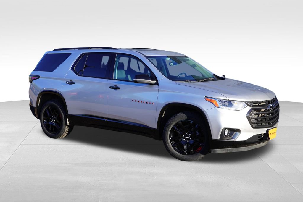 Used 2021 Chevrolet Traverse Premier w/ Redline Edition AWD/4WD image 2