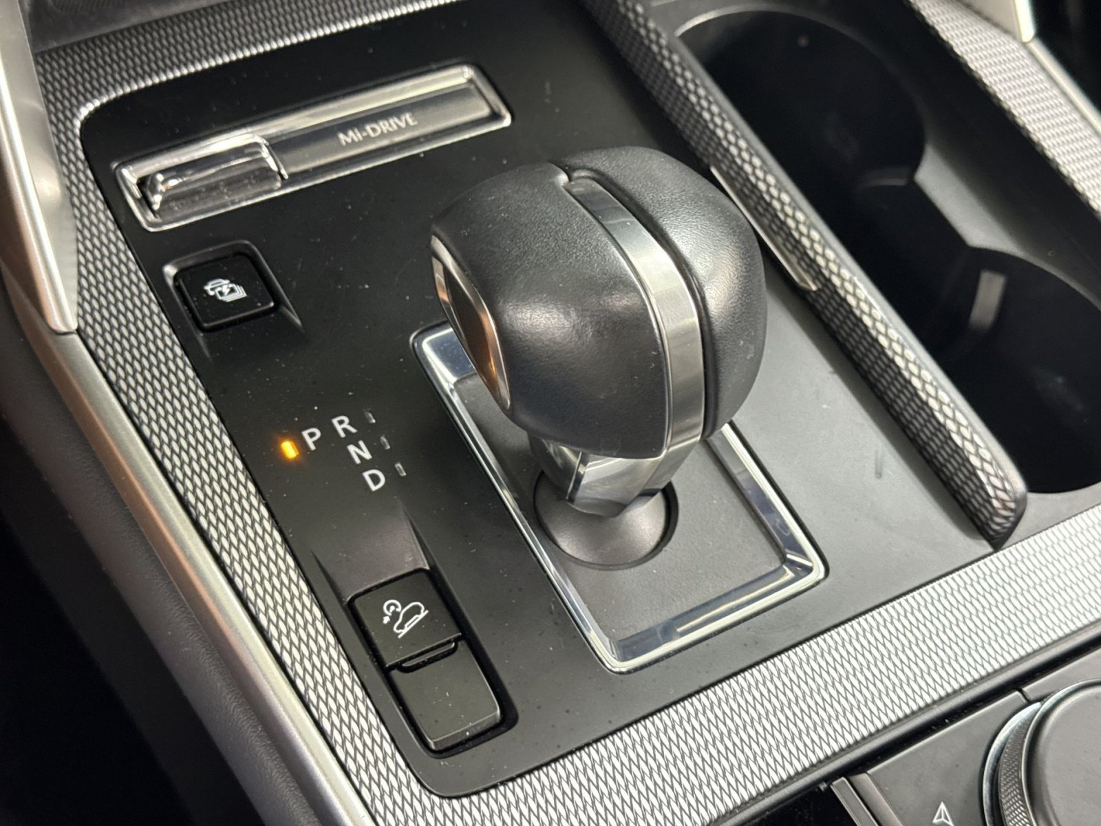 Used 2024 MAZDA CX-90 Plug-In Hybrid w/ Preferred AWD/4WD image 34