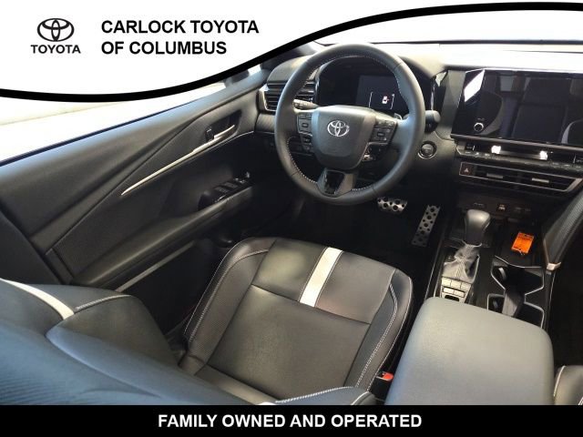 Used 2025 Toyota Camry SE w/ Convenience Package image 17
