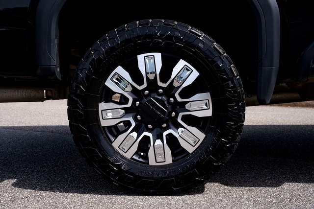 Used 2024 GMC Sierra 3500 Denali w/ Denali Reserve Package image 18