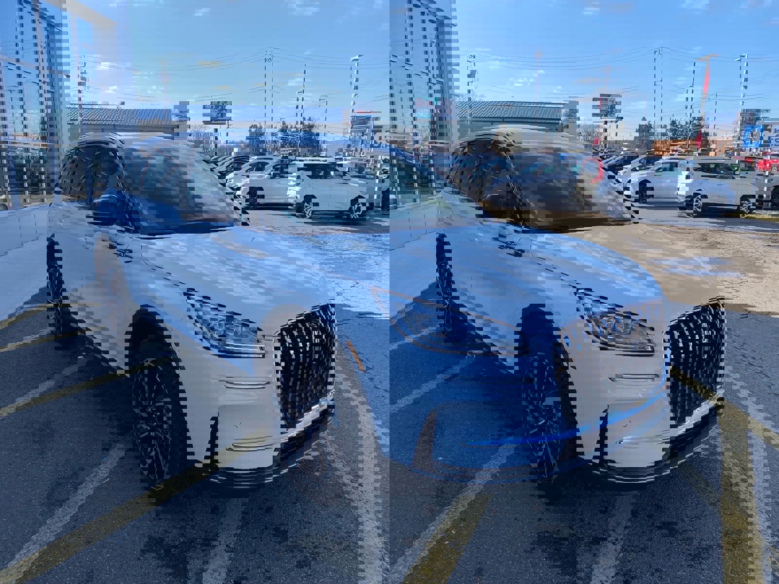 Used 2025 Lincoln Corsair Reserve image 7