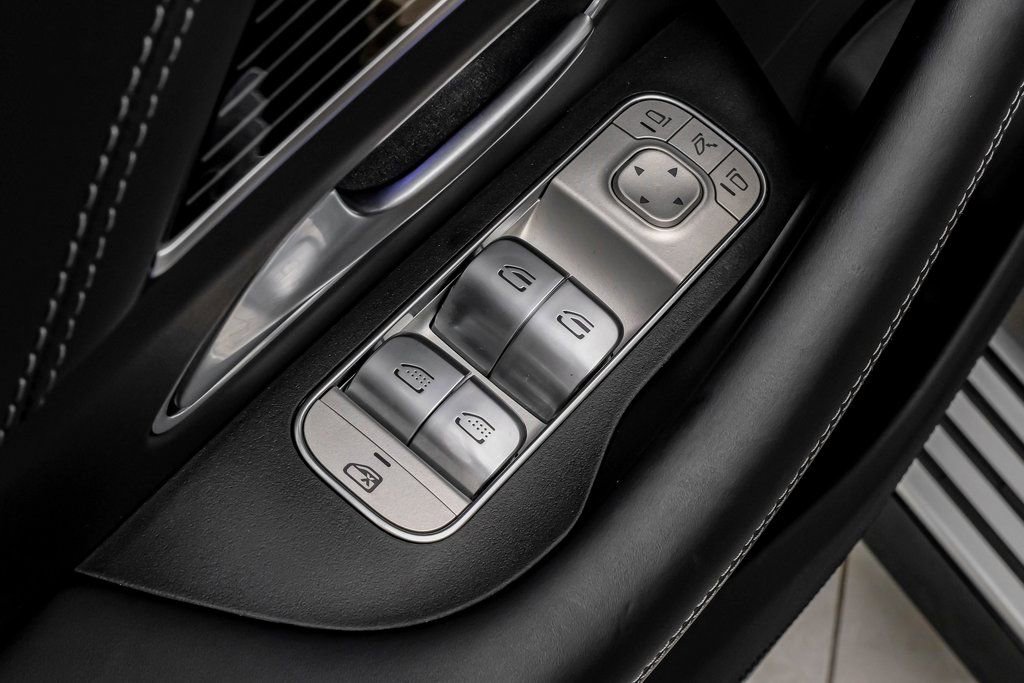 Used 2023 Mercedes-Benz Maybach GLS 600 4MATIC image 39