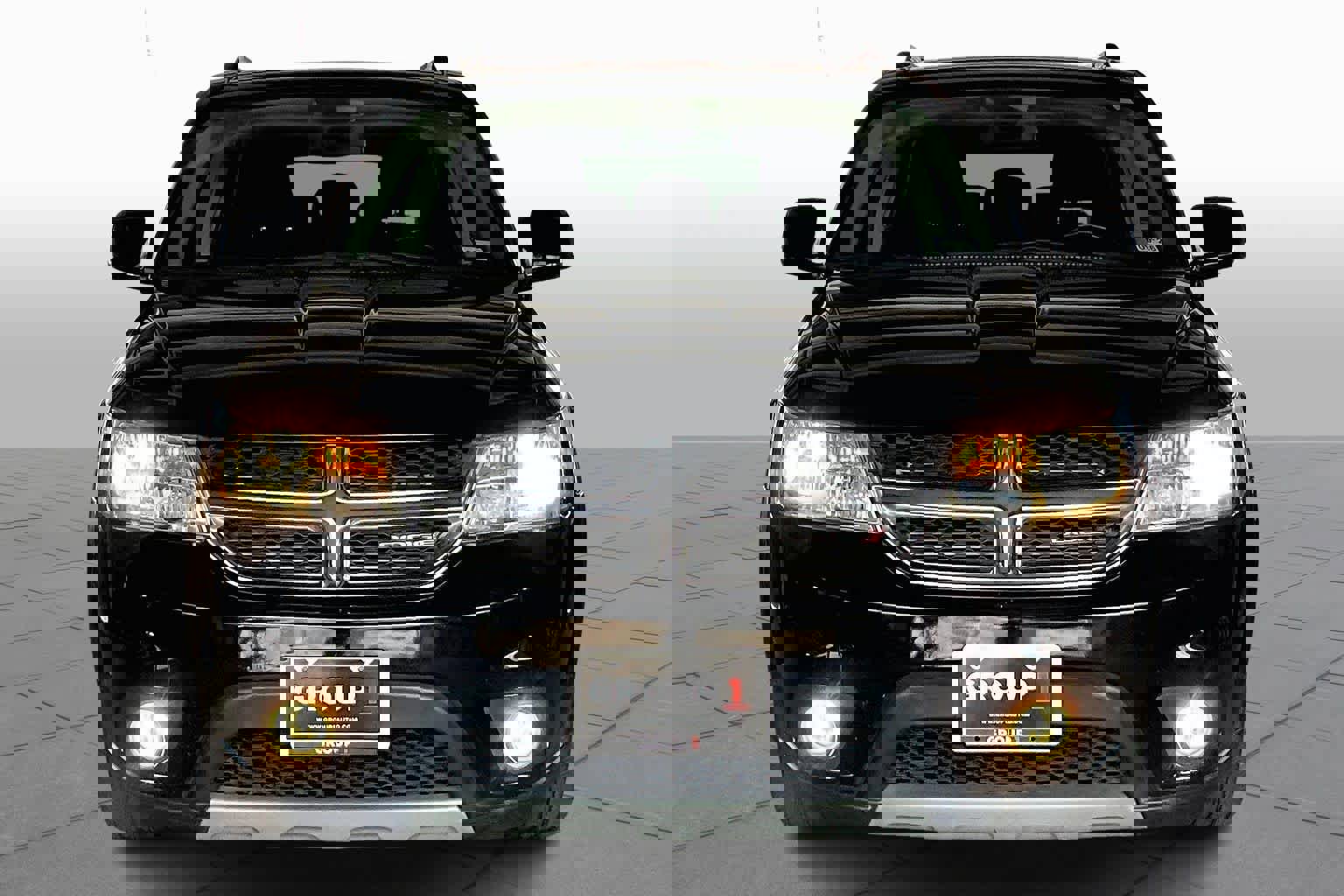 Used 2019 Dodge Journey SE image 3