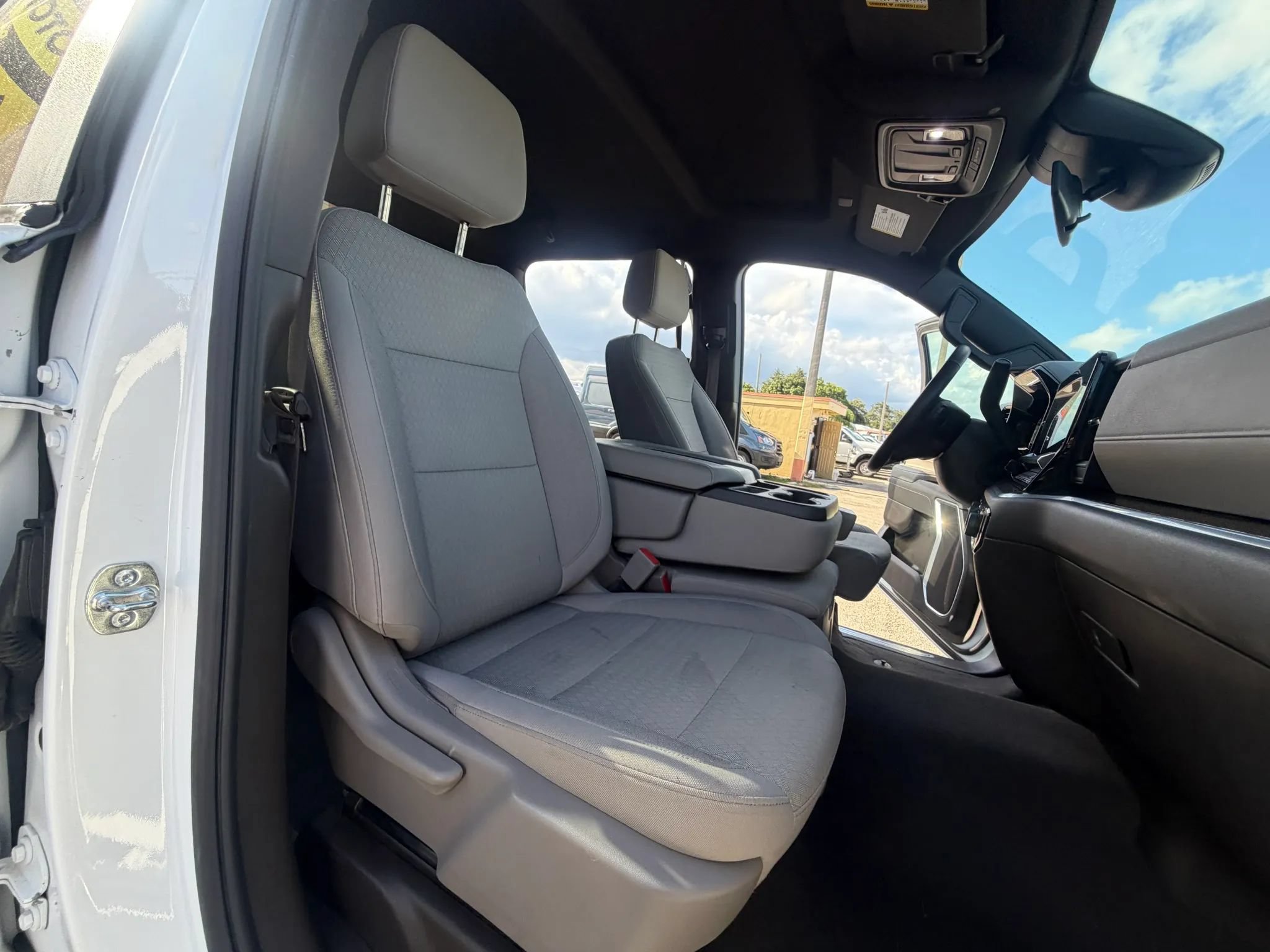 Used 2025 Chevrolet Silverado 2500 LT w/ Convenience Package AWD/4WD image 21