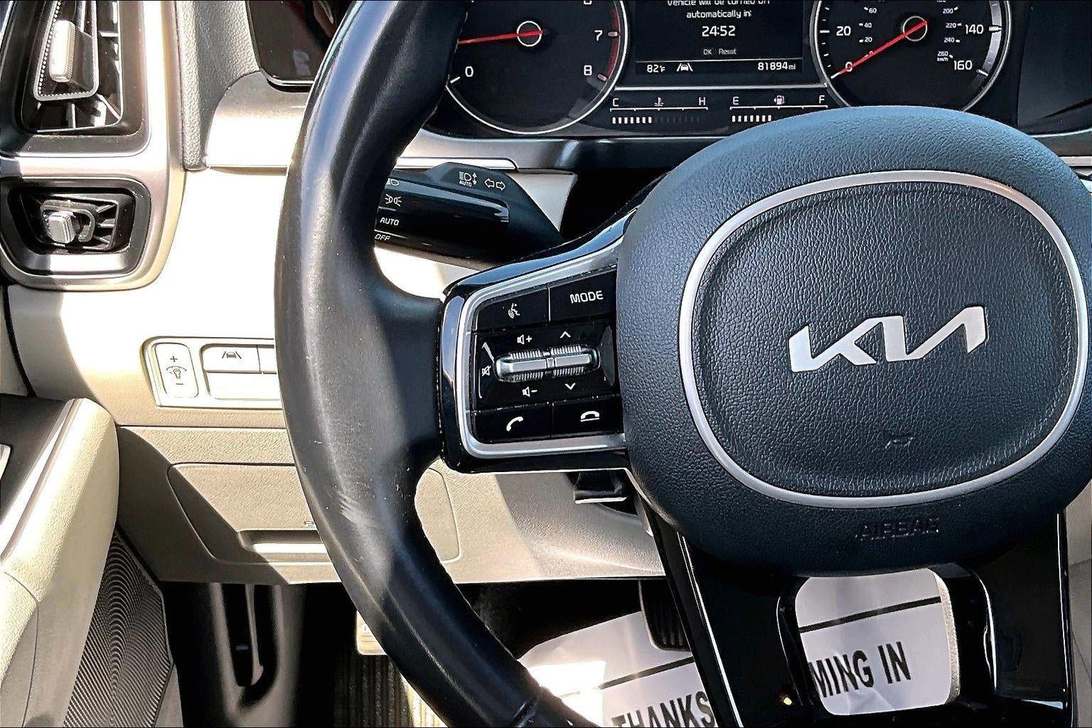 Used 2022 Kia Sorento S FWD image 11