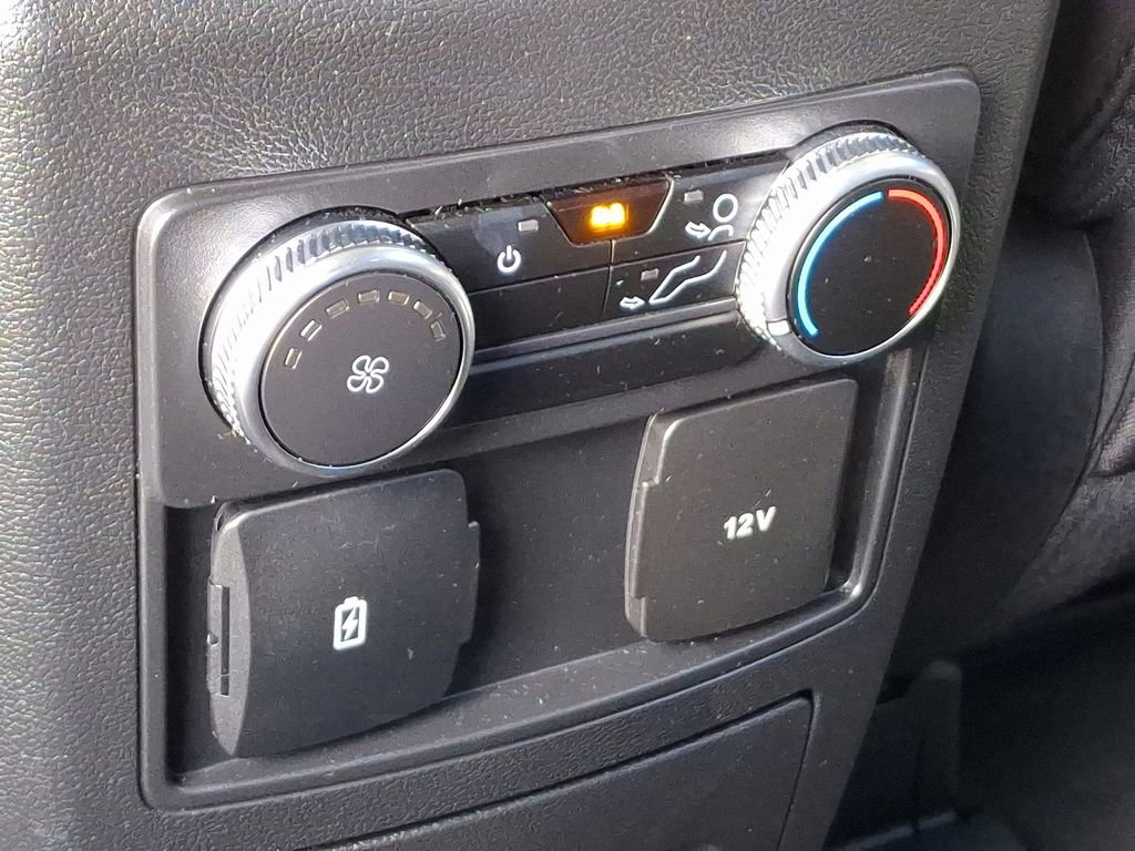 Used 2023 Ford Explorer XLT image 11