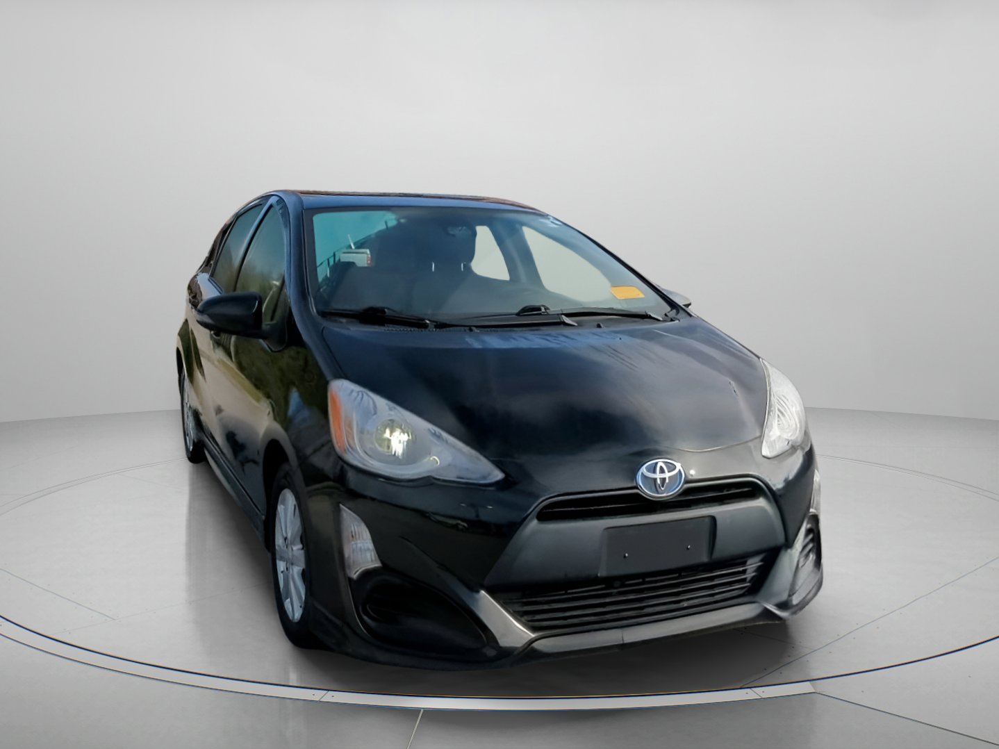 Used 2017 Toyota Prius C Two image 5