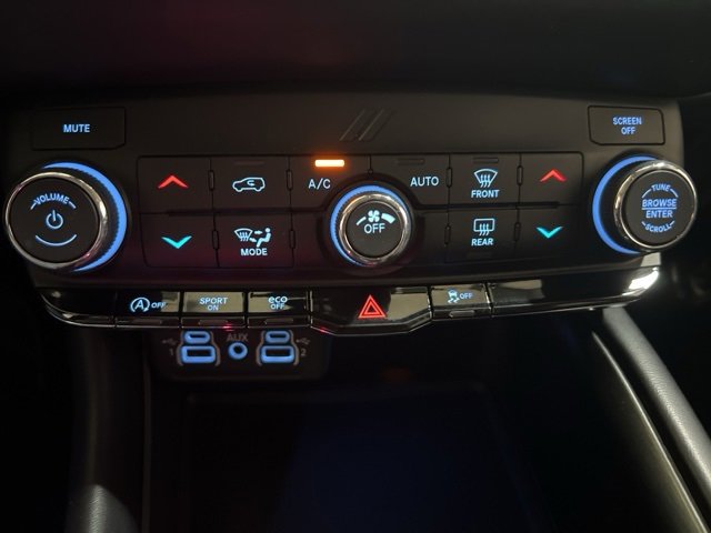 Used 2021 Dodge Durango SXT w/ 3rd Row Seating Group image 23