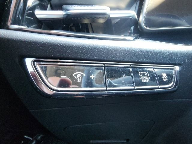 Used 2023 Kia Niro EX Touring image 21