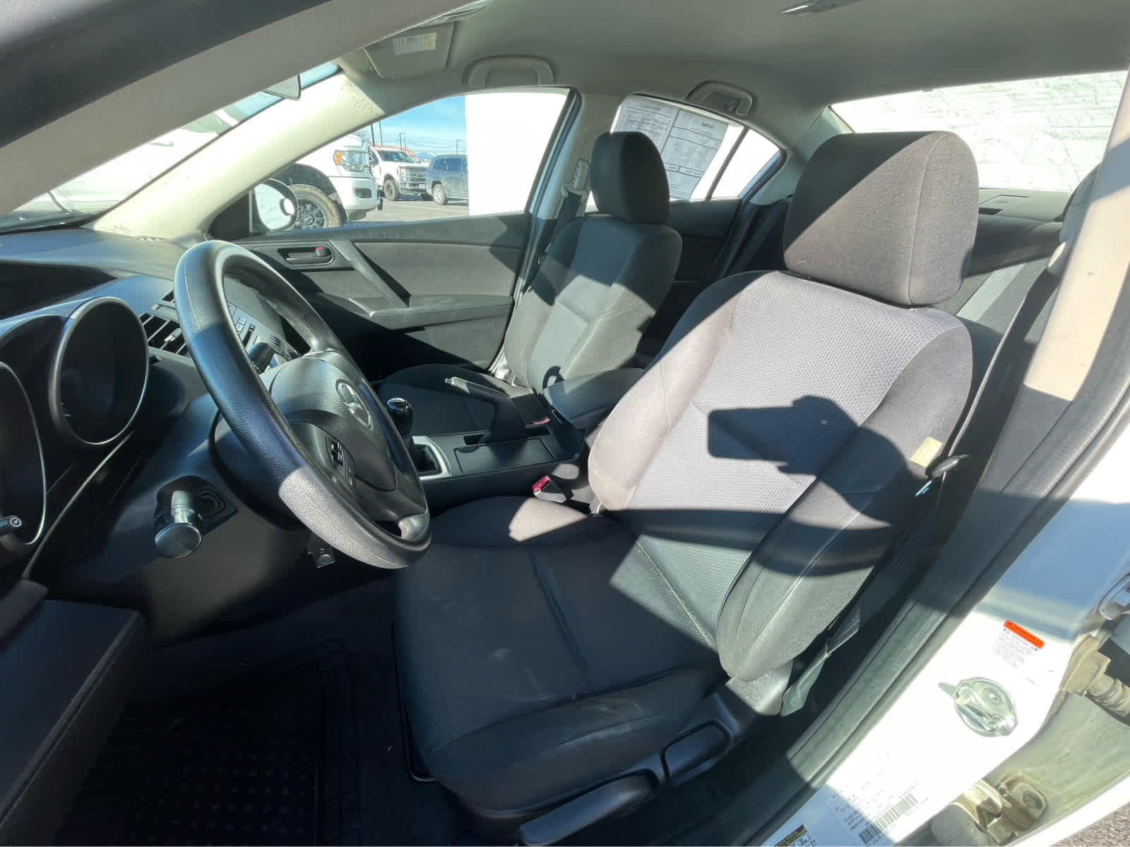 Used 2010 MAZDA MAZDA3 i Sport image 20