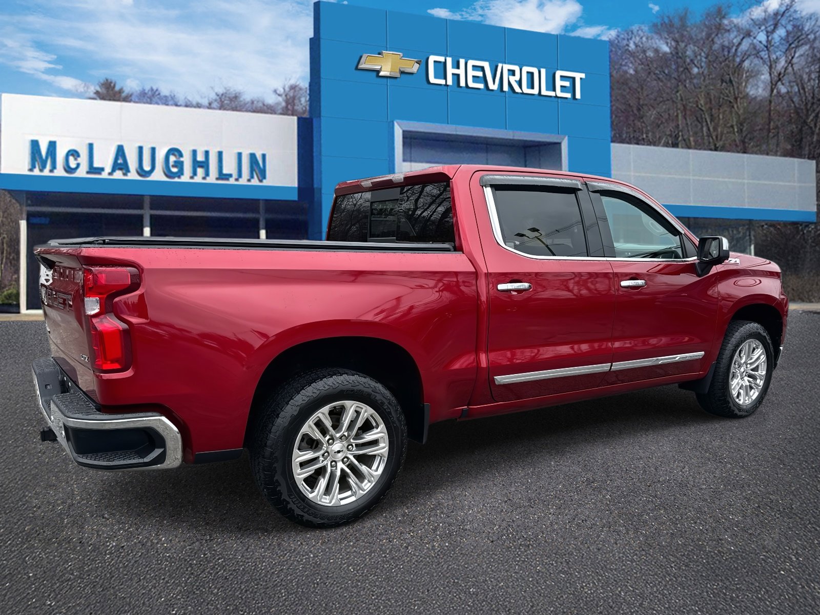 Certified 2021 Chevrolet Silverado 1500 LTZ w/ Z71 Off-Road Package image 4