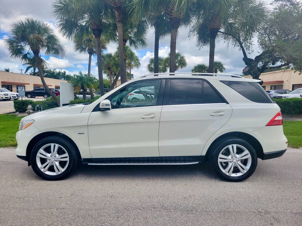 Used 2012 Mercedes-Benz ML 350 BlueTEC 4MATIC image 5