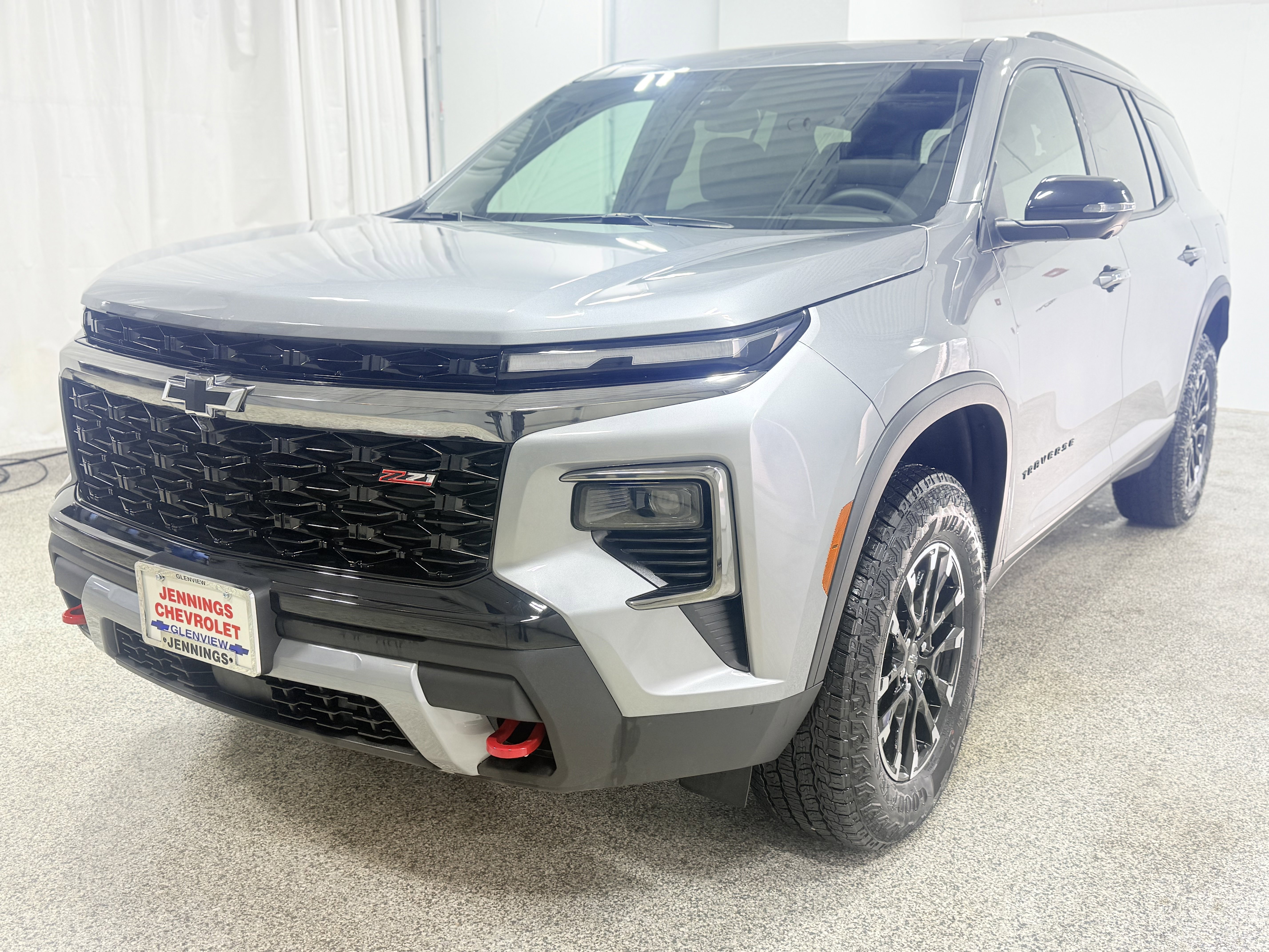 Used 2025 Chevrolet Traverse Z71 w/ Driver Confidence Package image 3