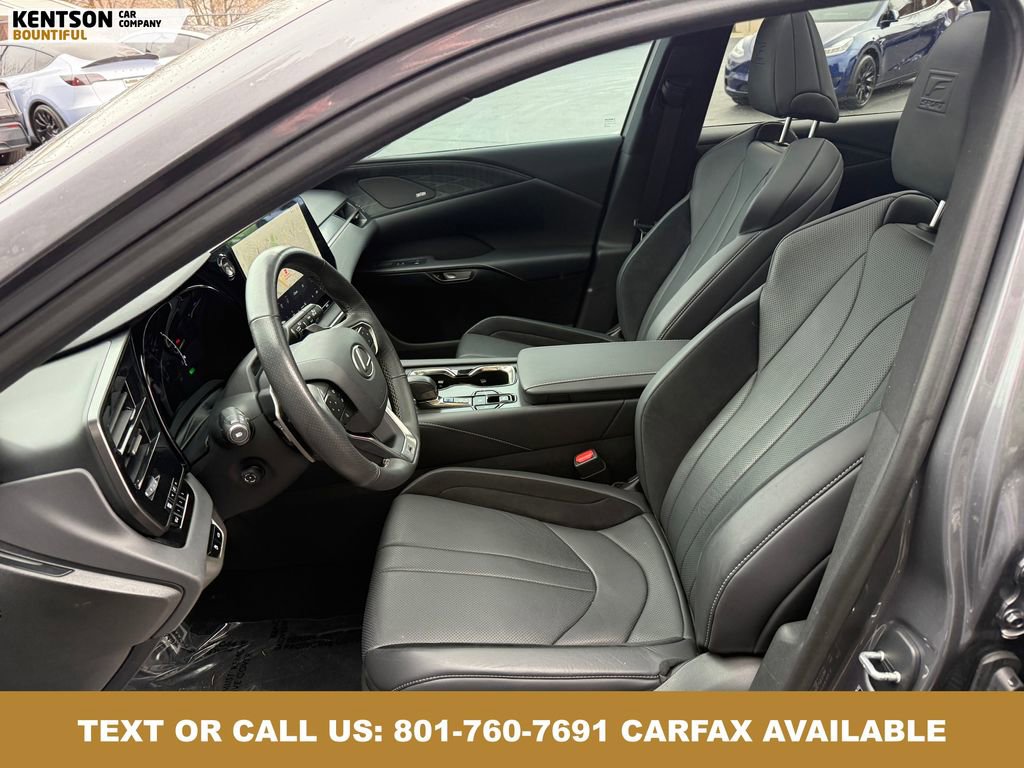 Used 2023 Lexus RX 500h F Sport w/ Cold Area Package image 35