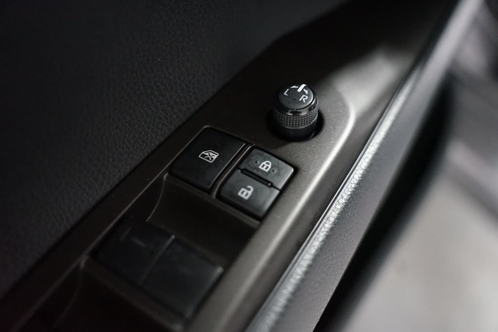 Certified 2023 Toyota Camry SE FWD image 13
