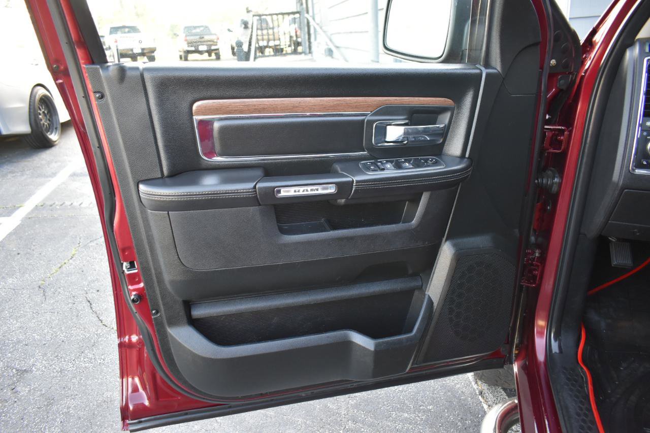 Used 2018 RAM 1500 Laramie w/ Convenience Group AWD/4WD image 35