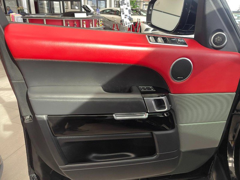 Used 2020 Land Rover Range Rover Sport HST image 24