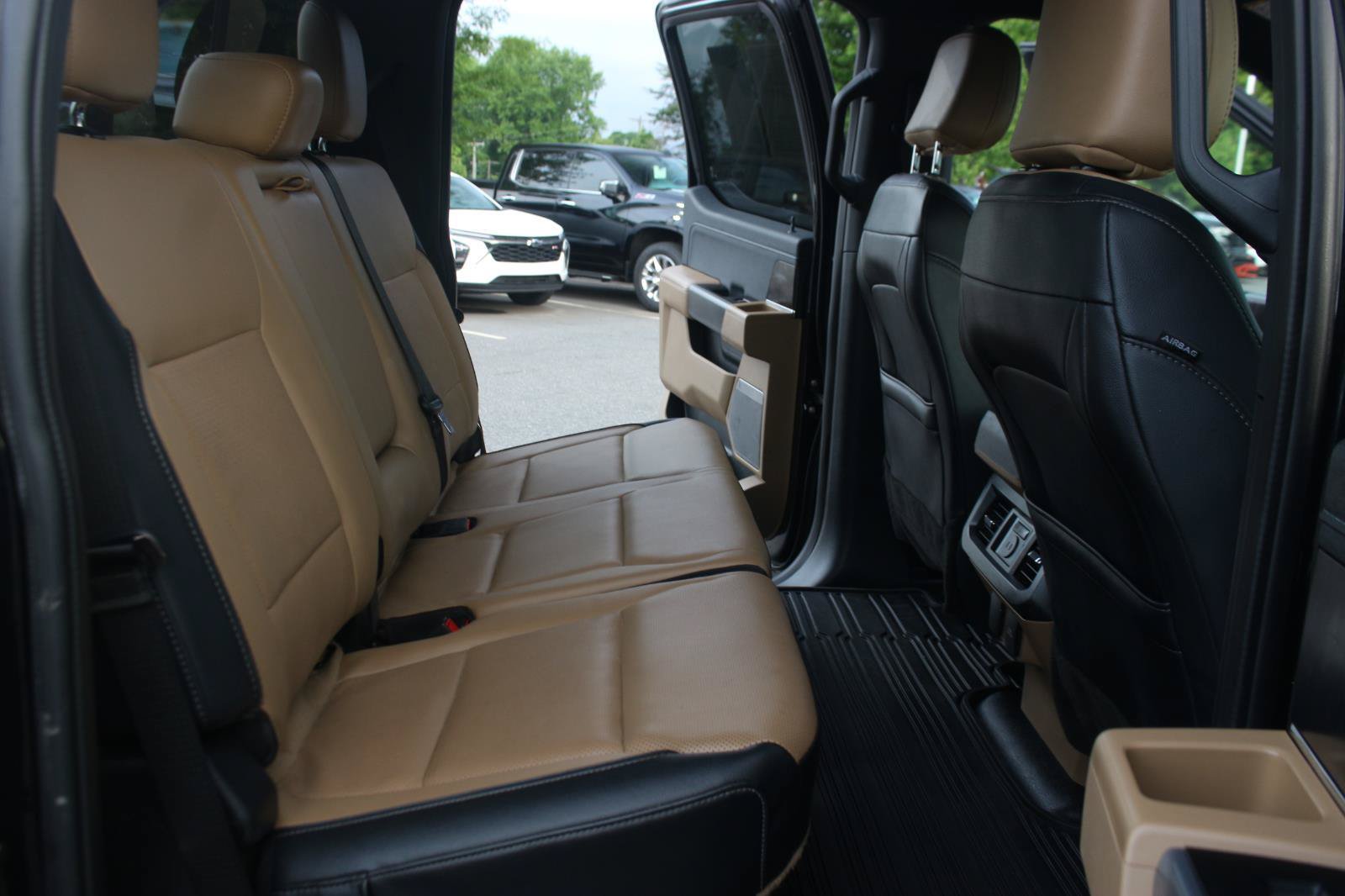 Used 2023 Ford F250 Lariat w/ Sport Appearance Package AWD/4WD image 33