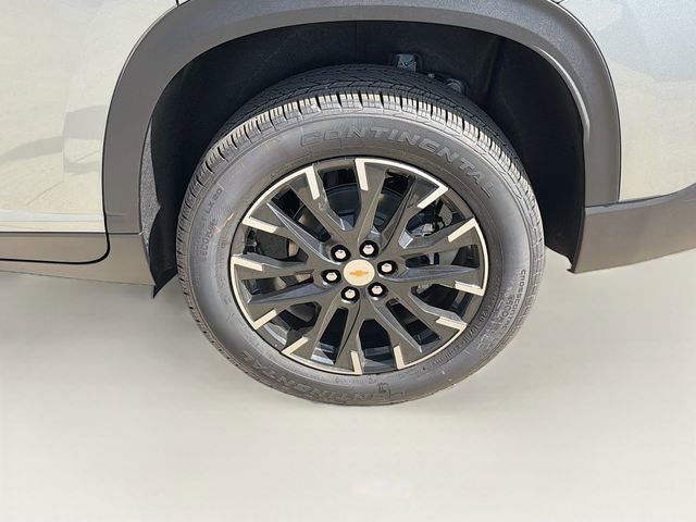 New 2026 Chevrolet Traverse LT w/ Sun and Wheel Package AWD/4WD image 35